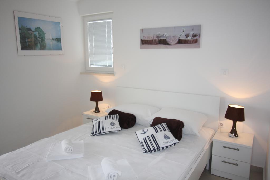 Mimice Bay Apartments Luaran gambar